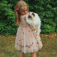 Φορτώστε την εικόνα στον προβολέα γκαλερί, Παιδικό φόρεμα ροζ με φιόγκο Yvonne Konges Slojd