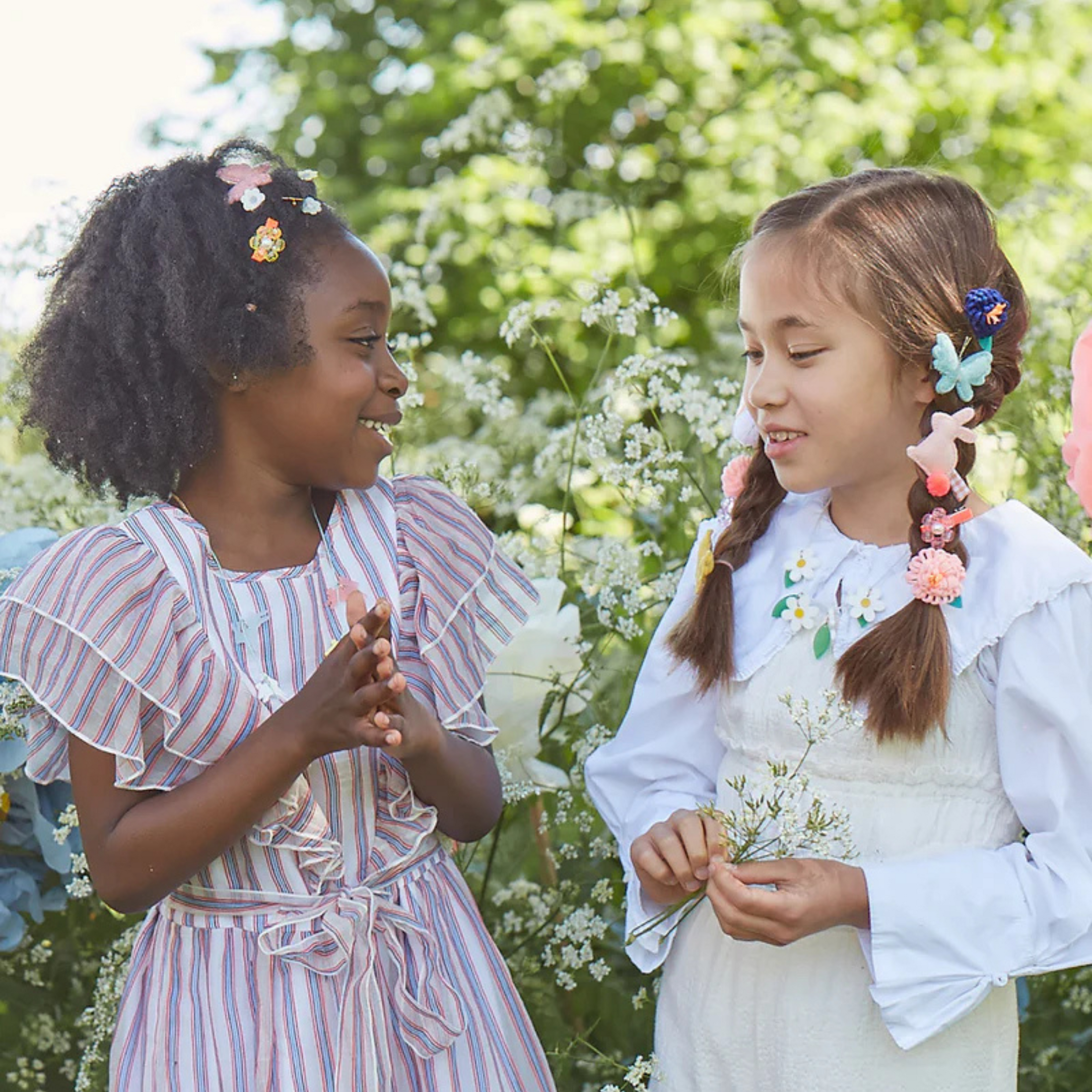 Girls necklace Daisies