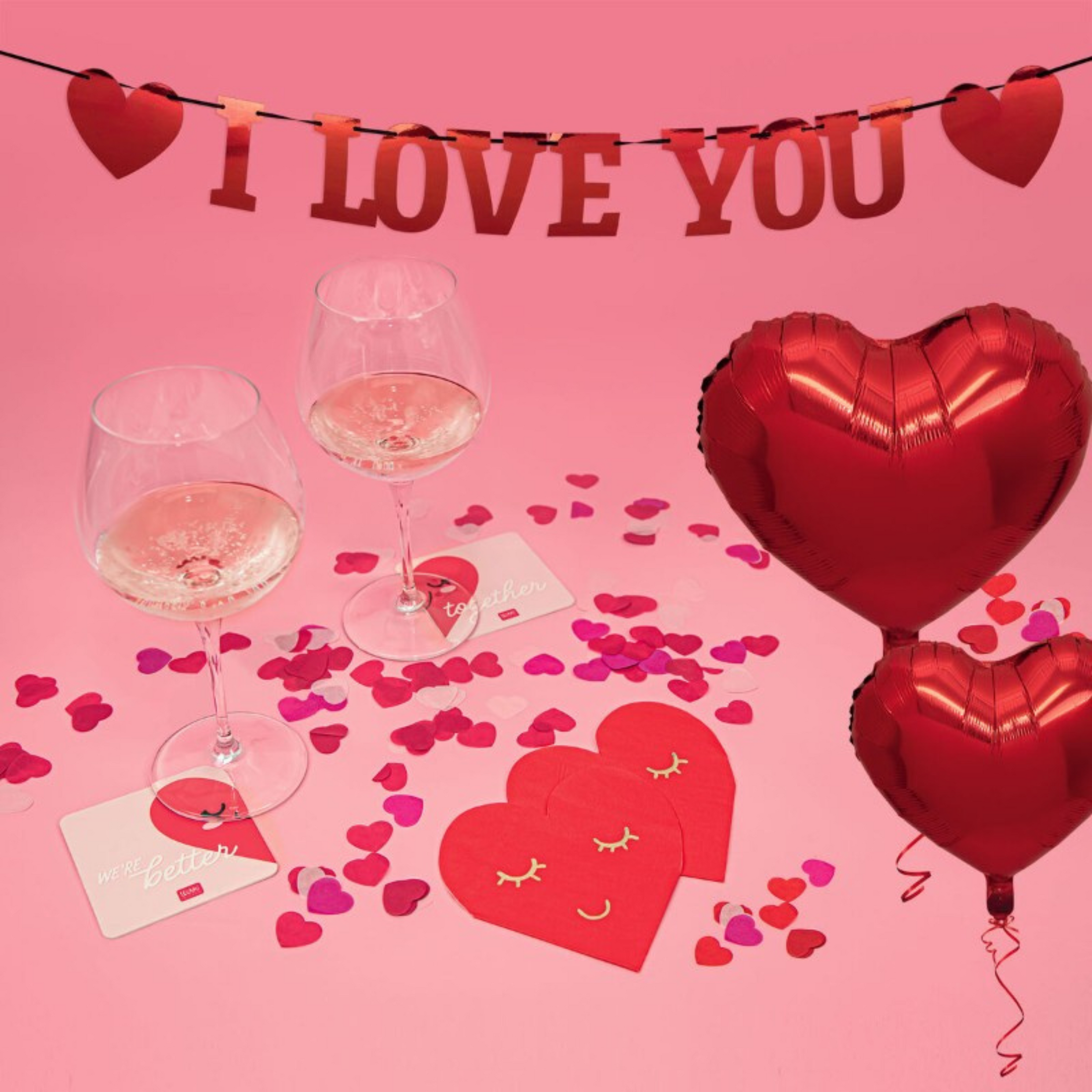 Love Is in the Air Party Decoration Set