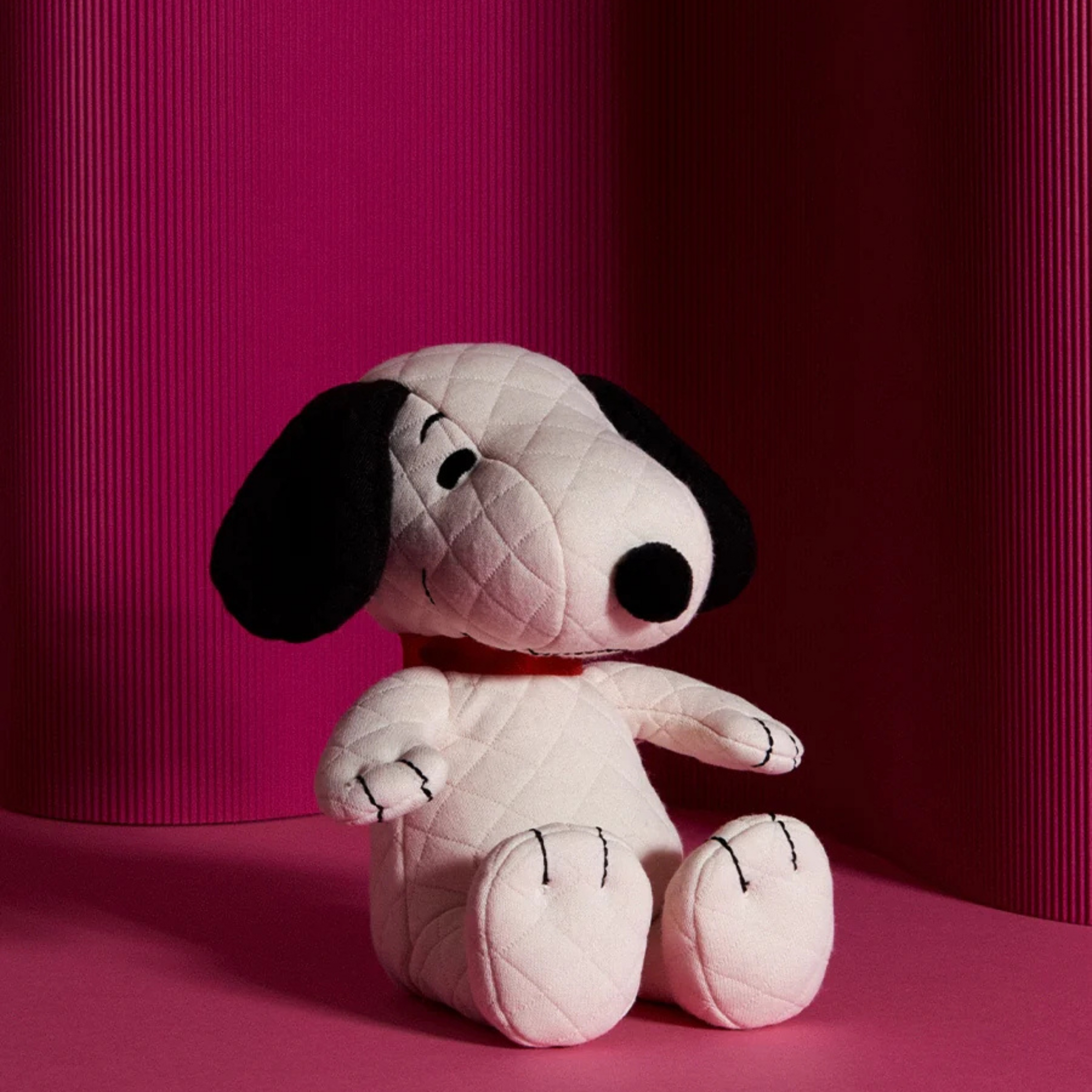 Children's fabric quilted Snoopy doll in gift packaging