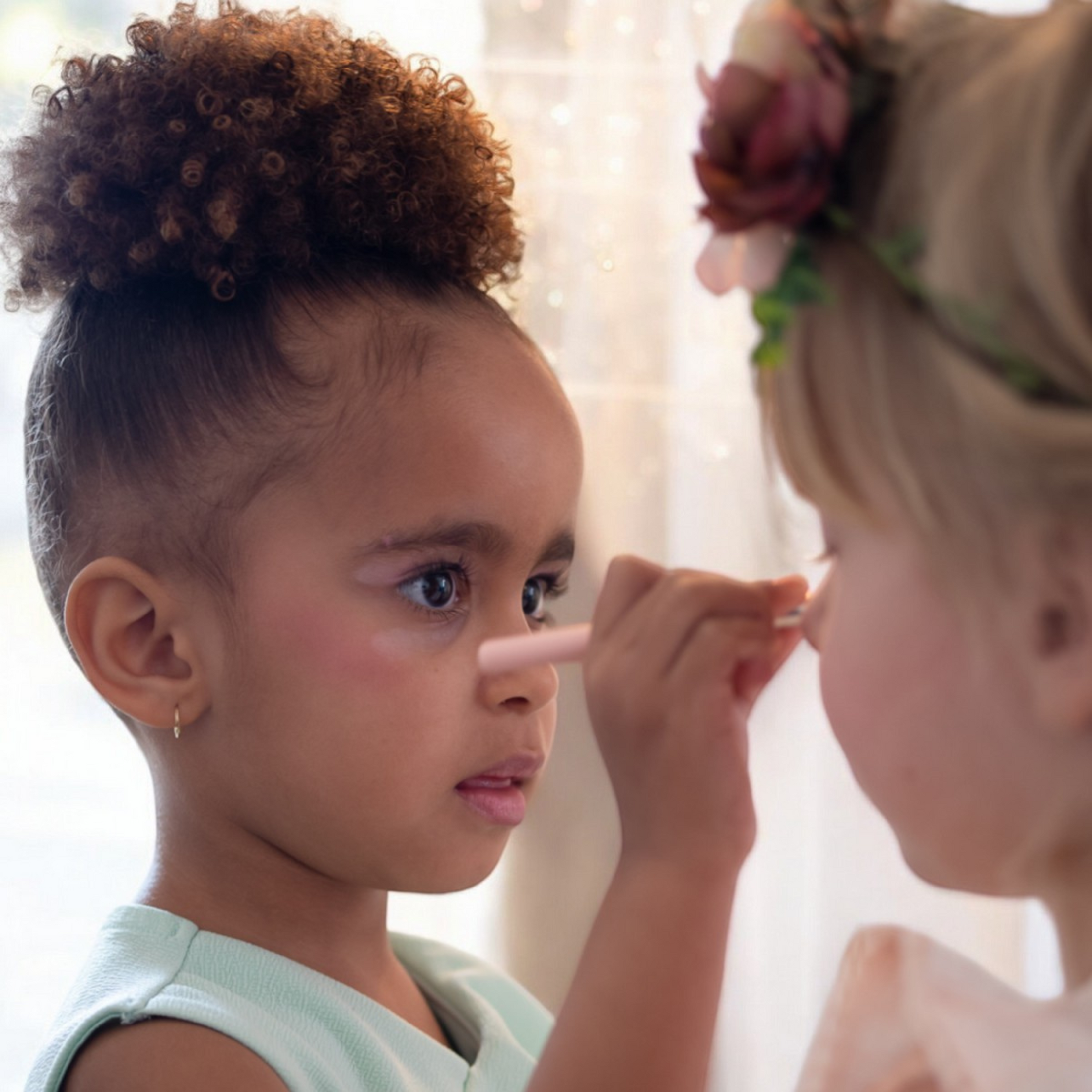 Kids' vanity case with Vegan eyeshadow palette and brush