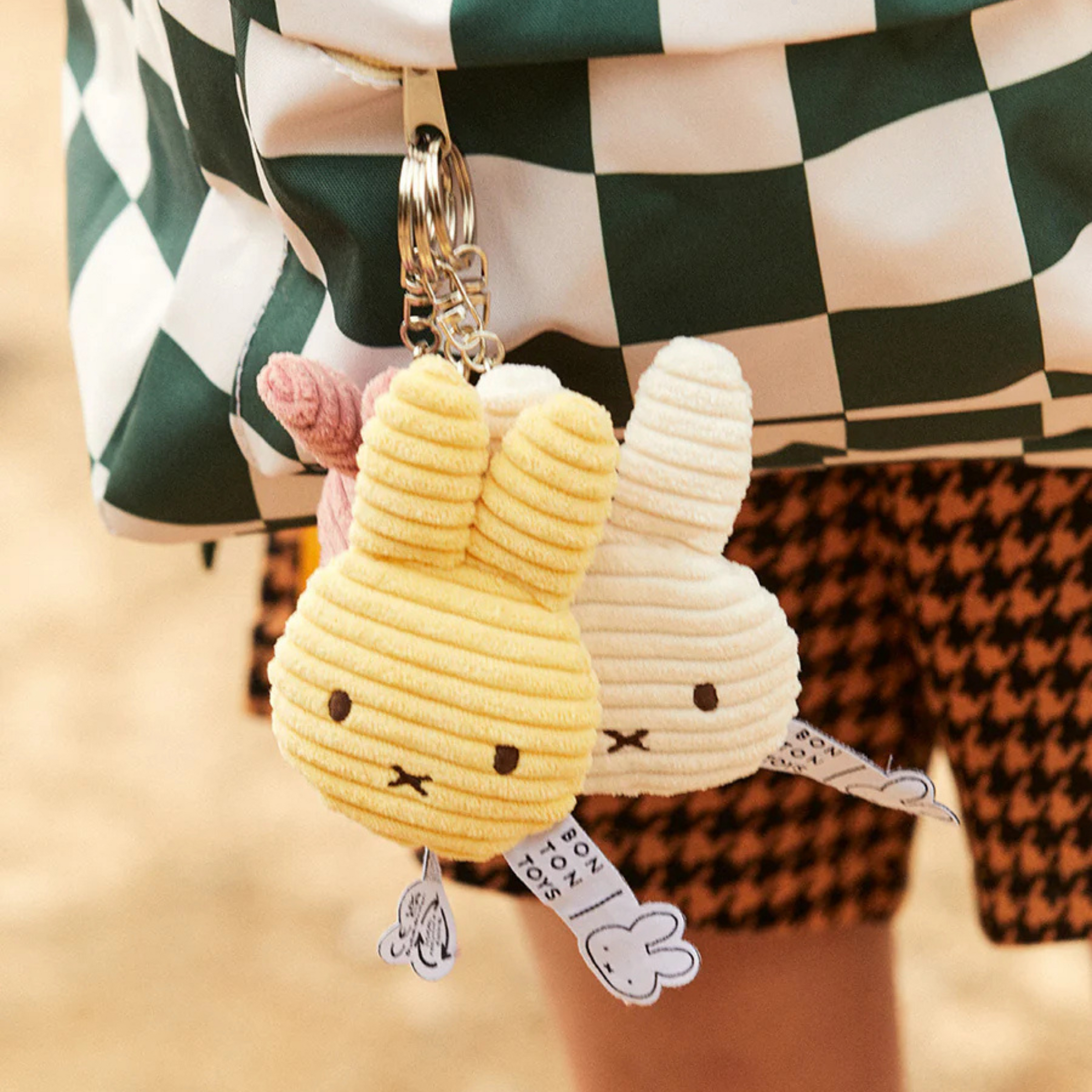 Μπρελόκ Miffy Off White