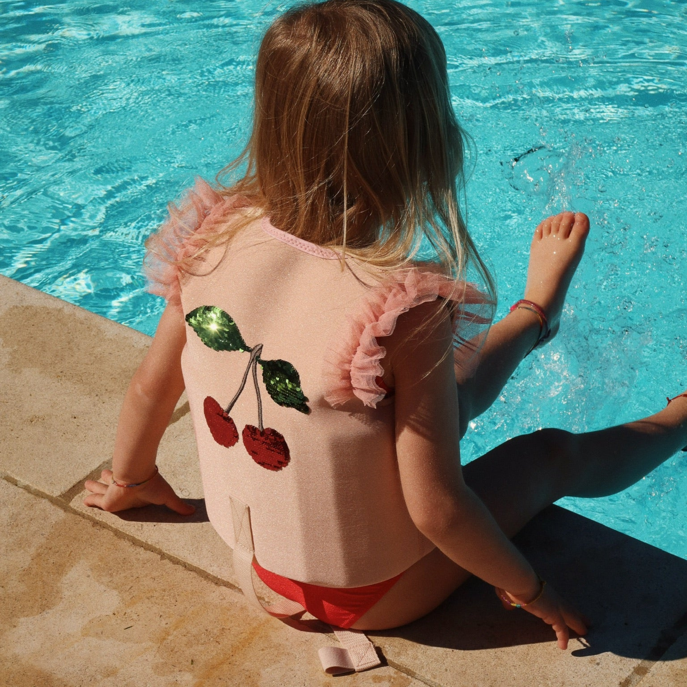 Children's life jacket with frou-frou and cherries