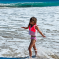 Φορτώστε την εικόνα στον προβολέα γκαλερί, Kids' life jacket Neon Strawberry
