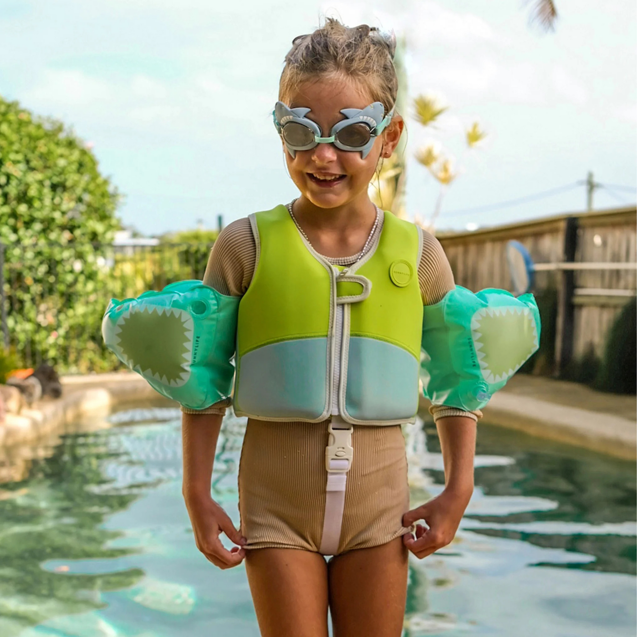 Salty the Shark kids' swimming goggles