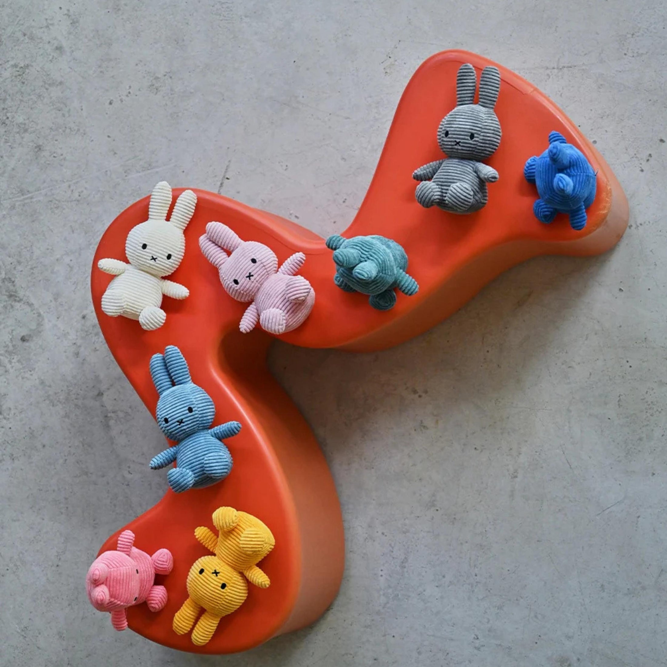 Παιδικό υφασμάτινο κουκλάκι Miffy κοτλέ ροζ οικολογικό Bon Ton