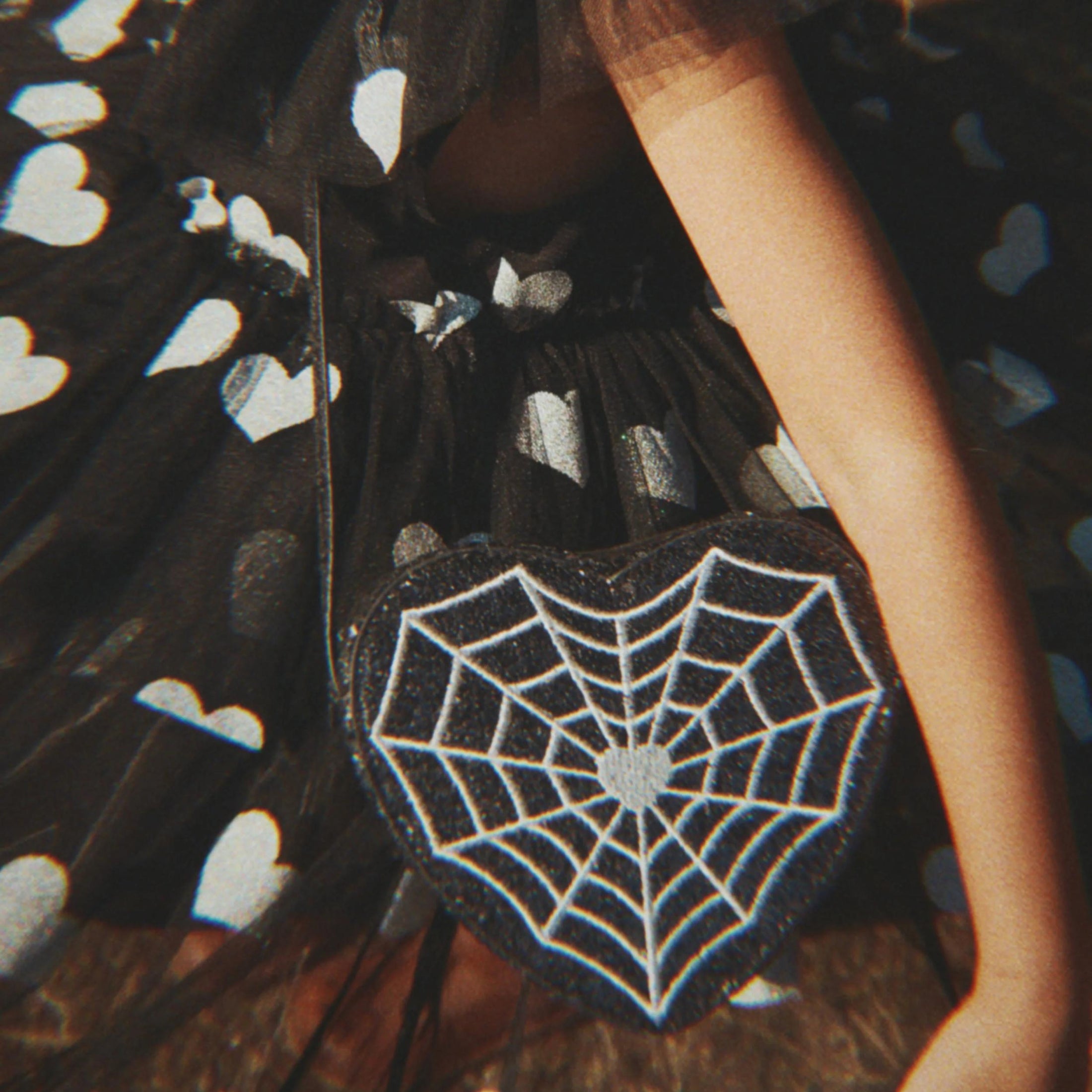 Παιδικό φόρεμα με τούλι και ασημί Καρδιές