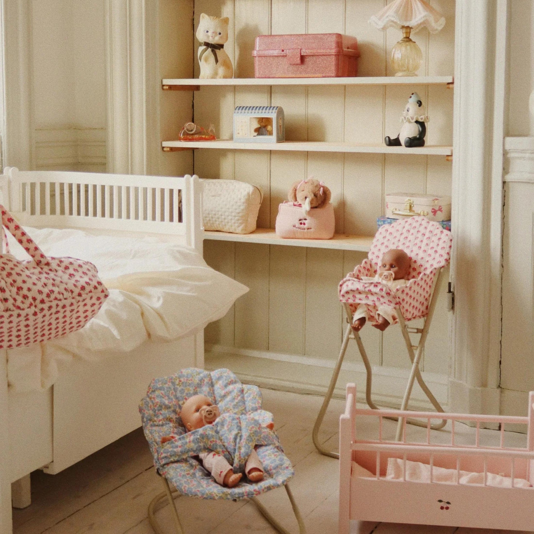 Παιδικό ξύλινο παιχνίδι ροζ κρεβάτι για κούκλες