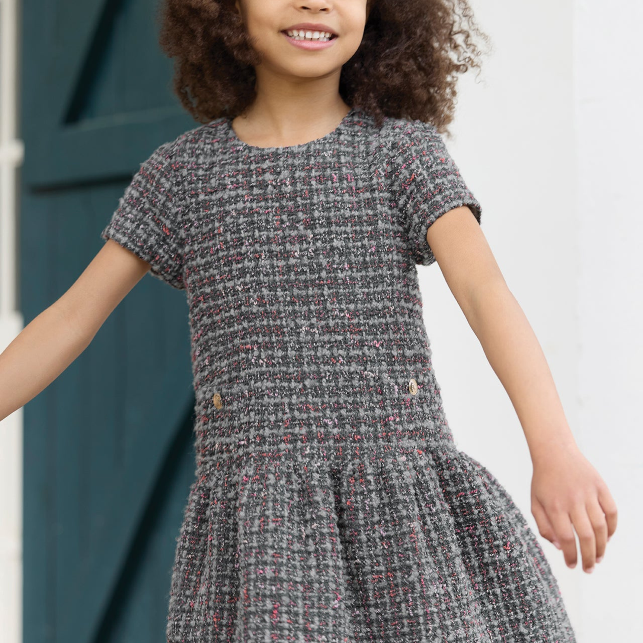 Παιδικό φόρεμα τουίντ με χρυσά κουμπιά