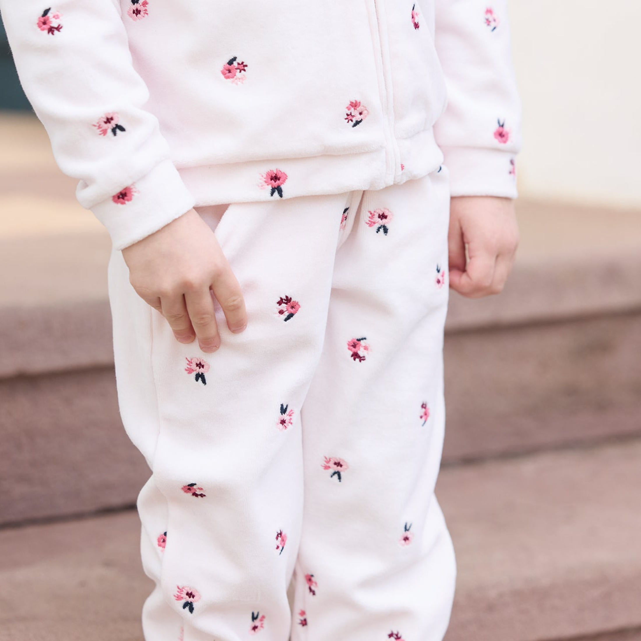 Παιδικό σετ φόρμας ροζ βελούδο