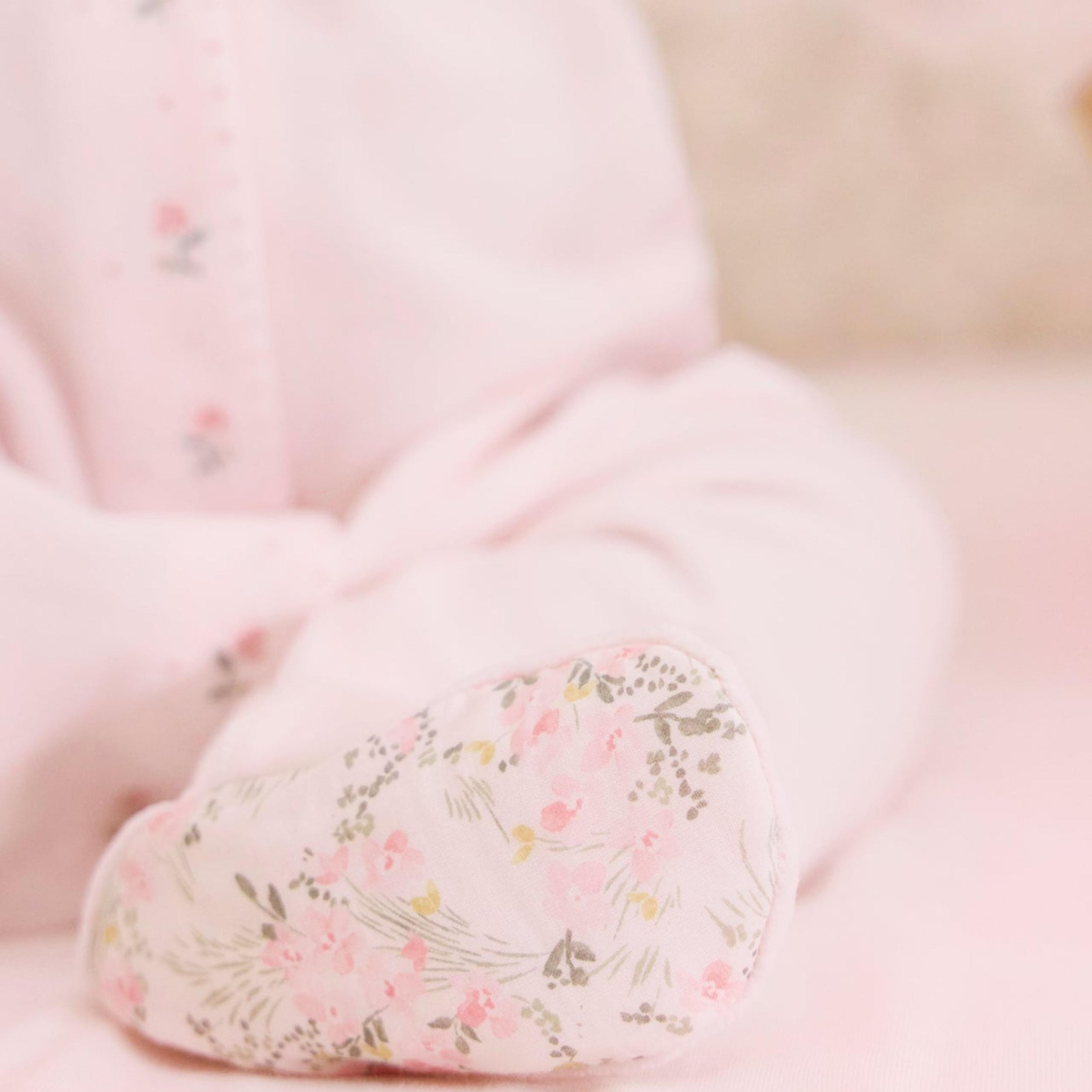 Βρεφικό φορμάκι βελούδο ροζ