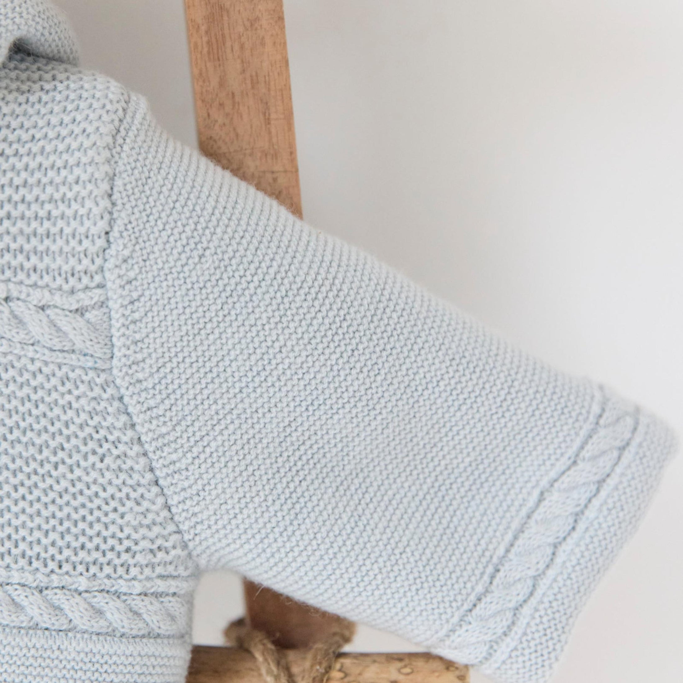 Βρεφικό παλτό πλεκτό γαλάζιο