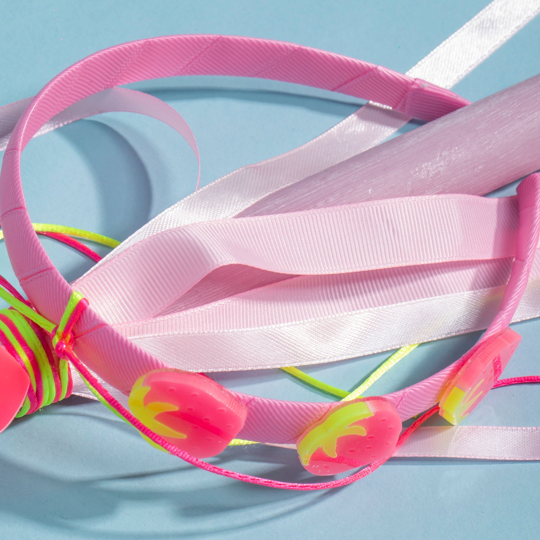 Παιδική στέκα μαλλιών Φράουλες Perle D'azur x Mini Cools