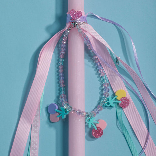 Παιδική πασχαλινή ροζ λαμπάδα με κολιέ Κεράσια Perle d'Azur x Mini Cools