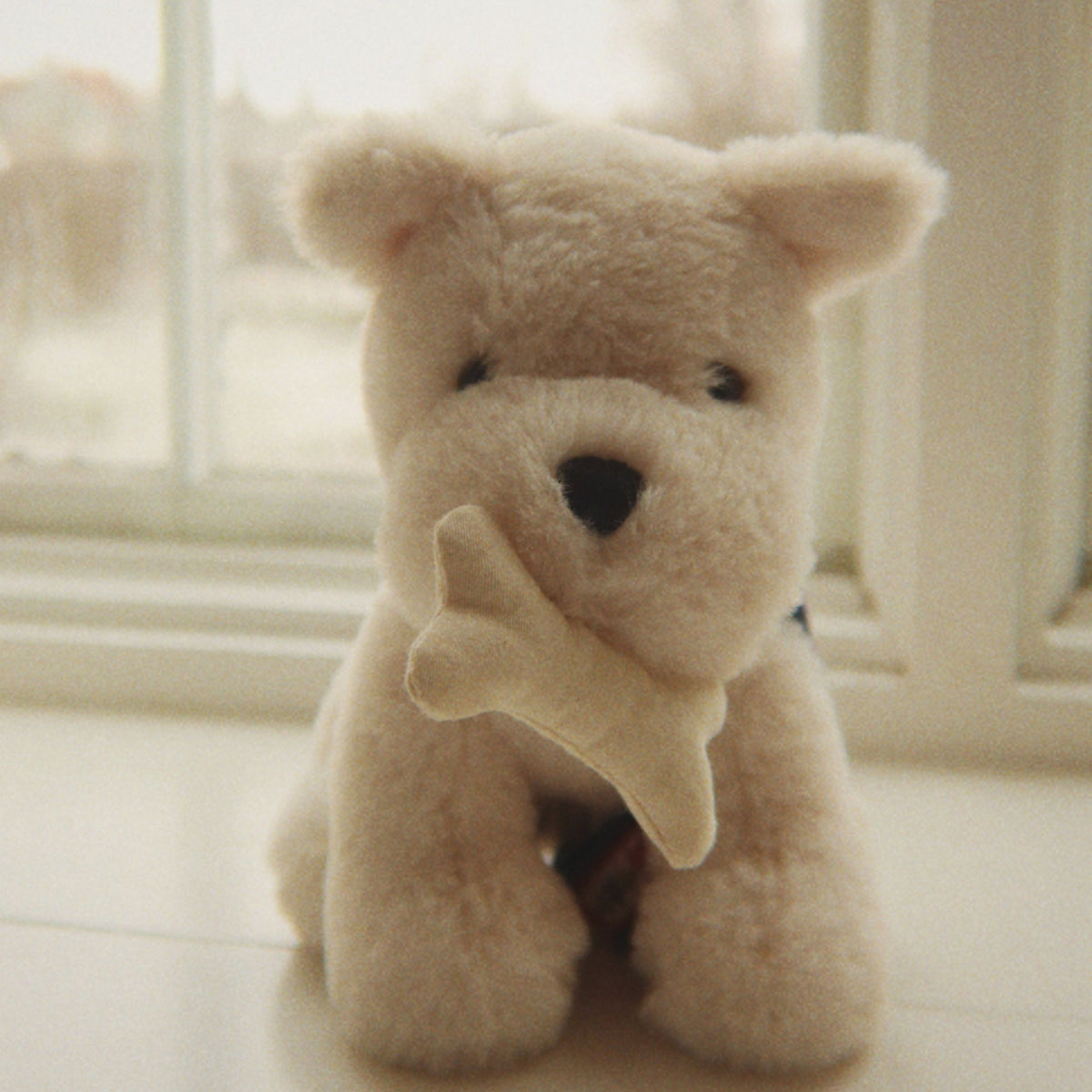 Λούτρινο σκυλάκι Terry Puppy με τσαντάκι Konges Slojd